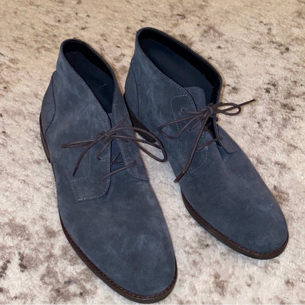 Clark’s Grey Suede Boots 9.5 Flow Top Shoes